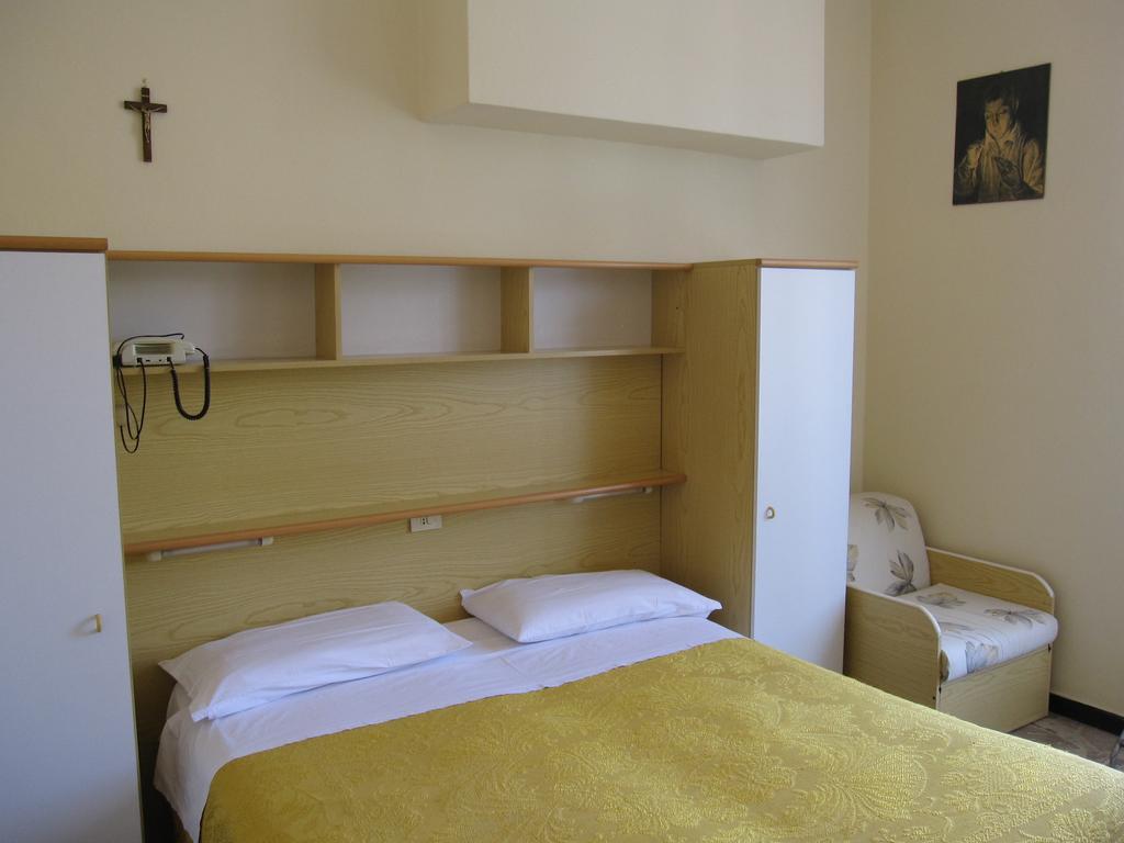 Albergo Kristina 보르디게라 외부 사진