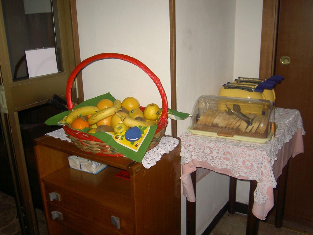 Albergo Kristina 보르디게라 외부 사진