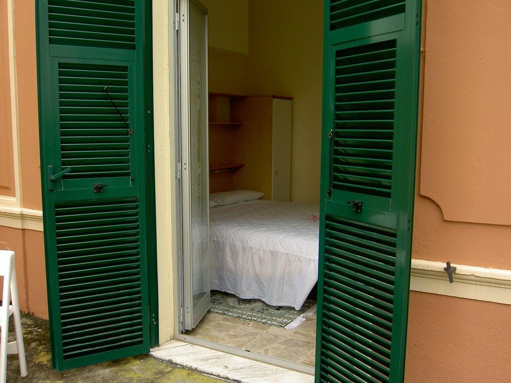 Albergo Kristina 보르디게라 외부 사진